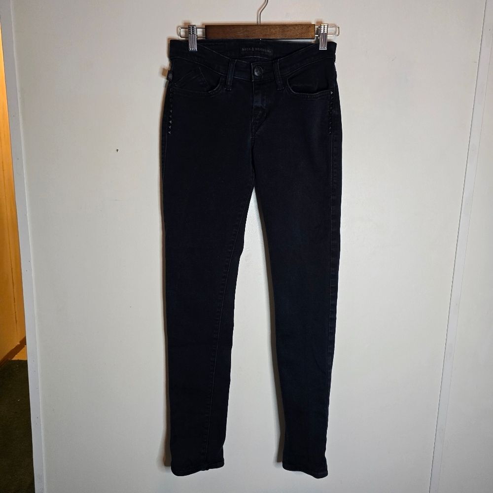 Rock & Republic Dark Wash Black skinny jeans Studded Size 6